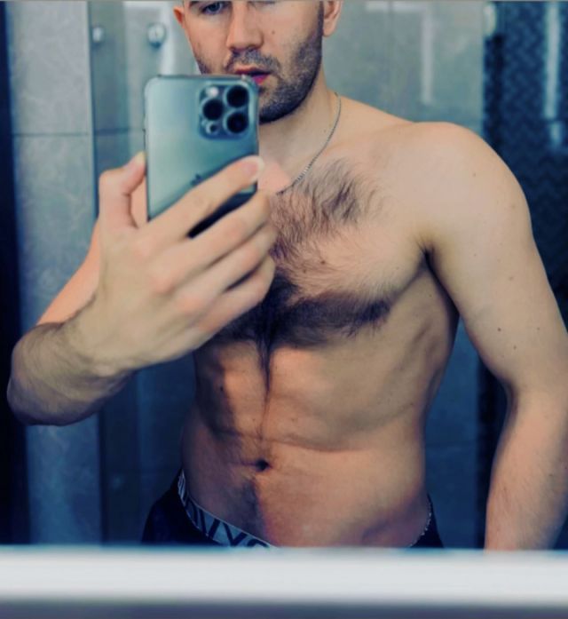 Мужчина Максим Кировский