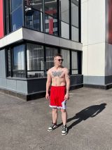 Миниатюра Мужчина То что тебе нужно Октябрьский Фотография 