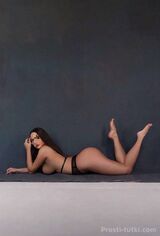 Миниатюра Индивидуалка Карамелька Центральный Фотография 