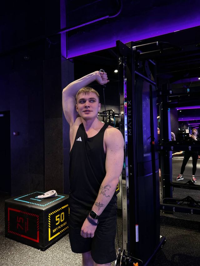 Мужчина Александр  Центральный